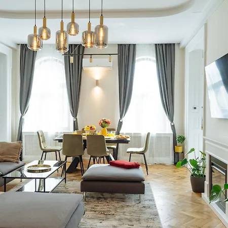 Apartment The Golden Palace