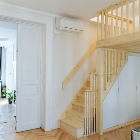 Apartment The Golden Palace Bucharest