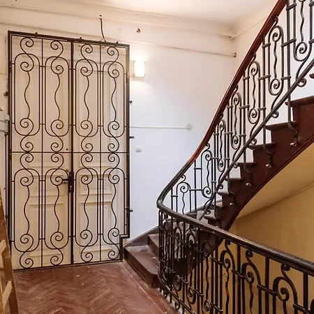 Apartment The Golden Palace *